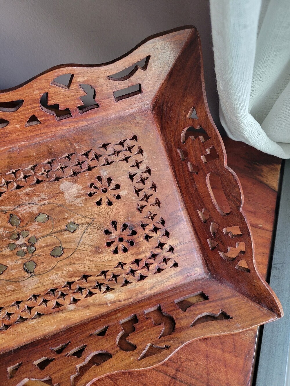 Artisanal Handcrafted Wooden Serving Tray Open-work Lattice Borders Floral Desig - Picture 3 of 11